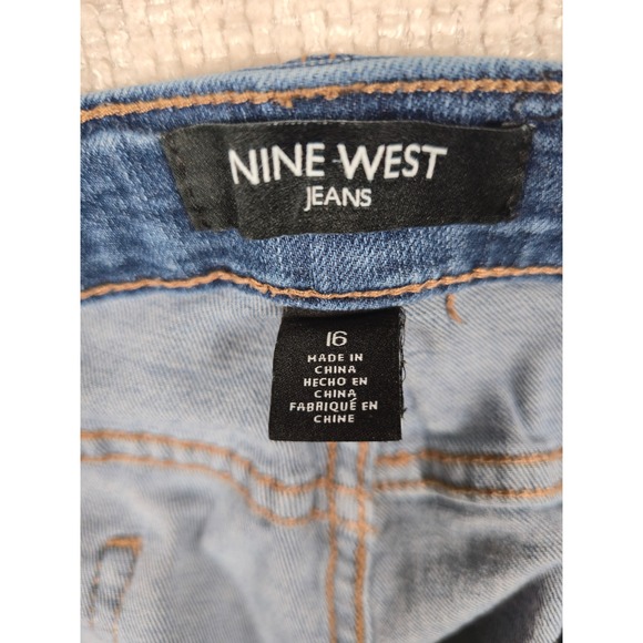 Nine West Womens Jeans Chrystie Capri Size 16 Blue Frayed Hem Denim - Picture 3 of 10